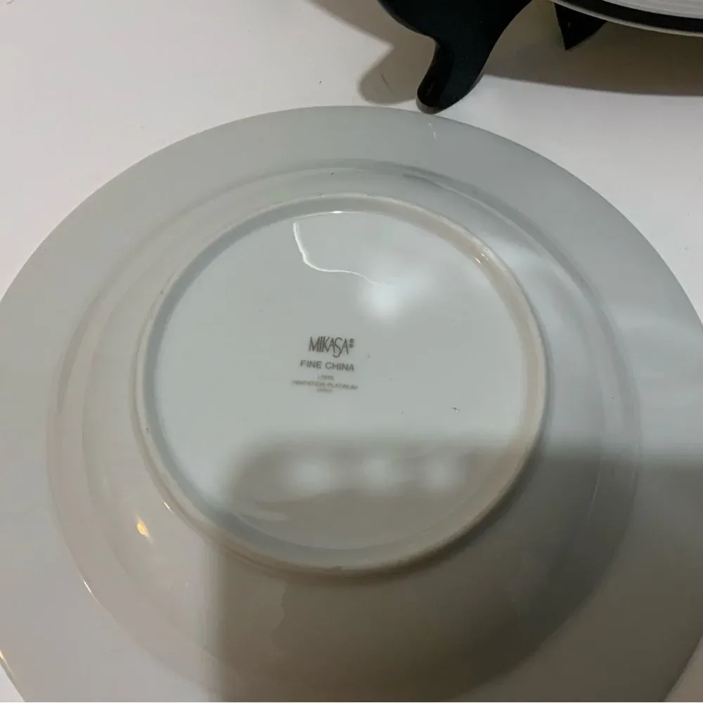 Mikasa set plates